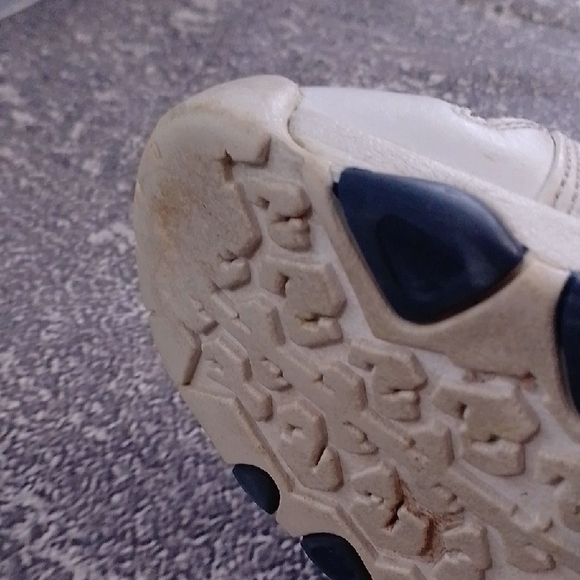 Nike Air Max CB ‘94 (GS) Style# 309560-103 size 5y - Picture 10 of 10